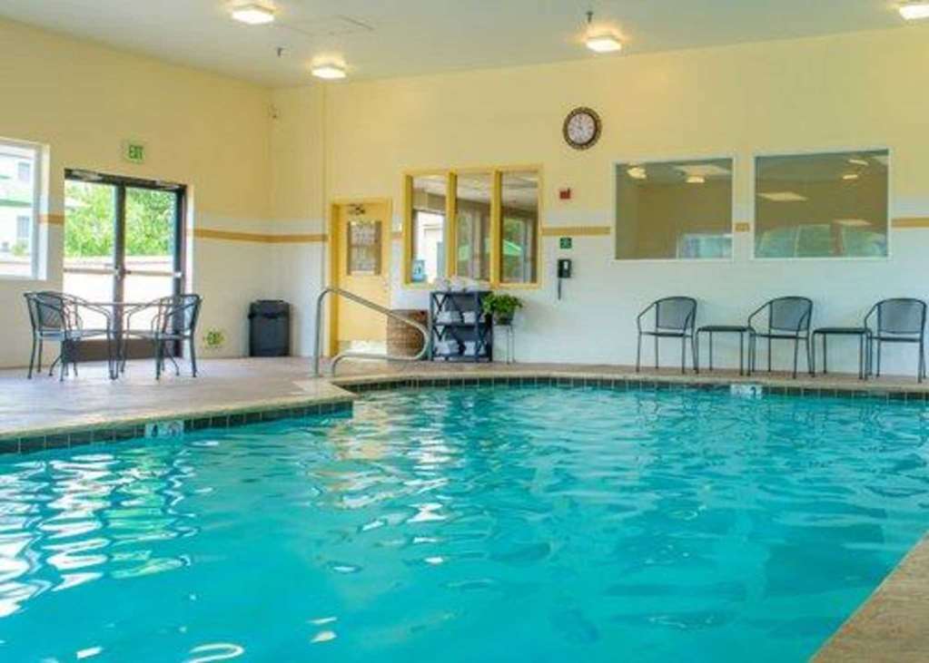 Comfort Suites Springfield-Eugene Зручності фото